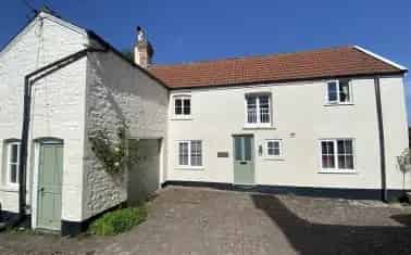 Charming Detached Cottage in Ashbrittle with Period Features