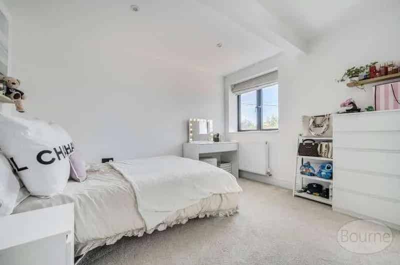 4 Bed House for Sale Near Petersfield