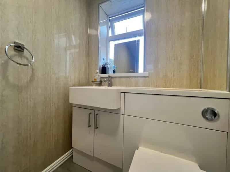 3 Bed Terrace House for Sale - Ideal for Families