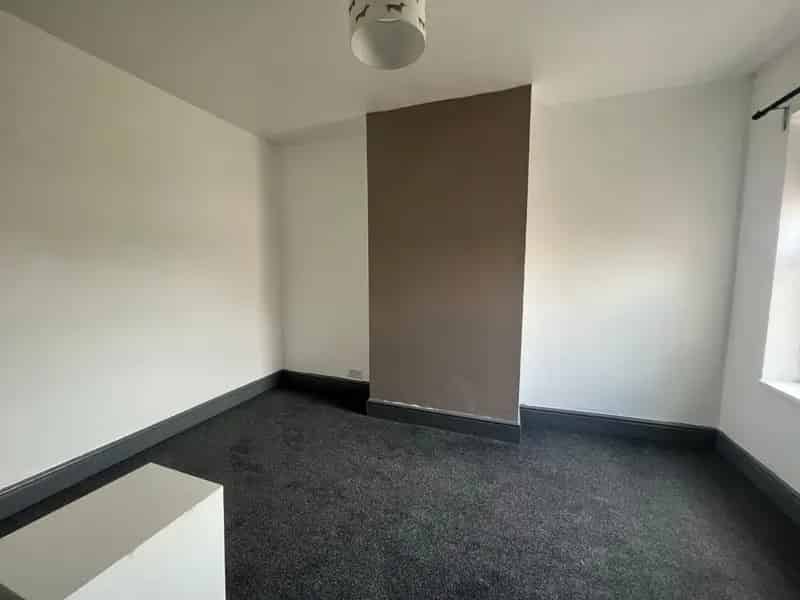 4 Bedroom Terraced House to Rent