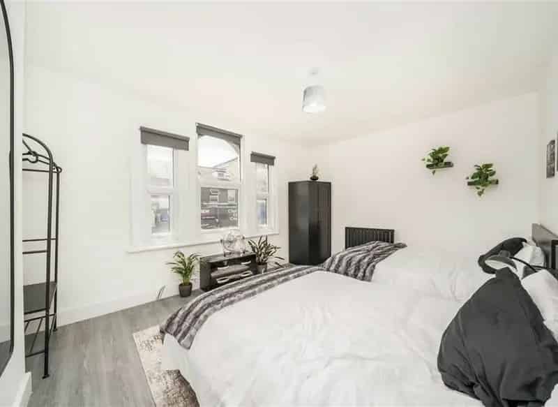 3 Bed Split Level Flat Greenwich HMO