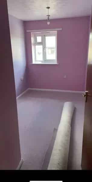 Family Home Near Shops and Schools Big Car Park and Storage