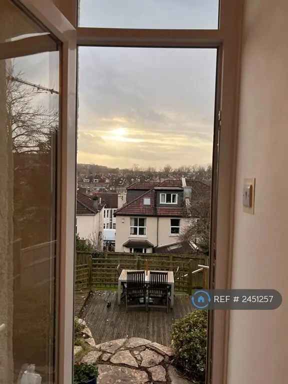 2 Bedroom Garden Flat Bishopston BS7 Close to Gloucester Road