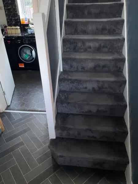 2 Double Bedroom Property with Large Garden and Corner Kitchen