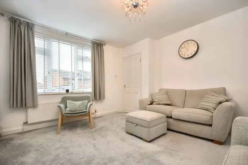 Three Bedroom Semi-Detached House in WF1