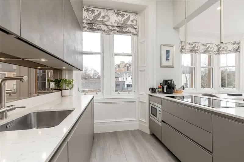 4 Bedroom Apartment for Sale