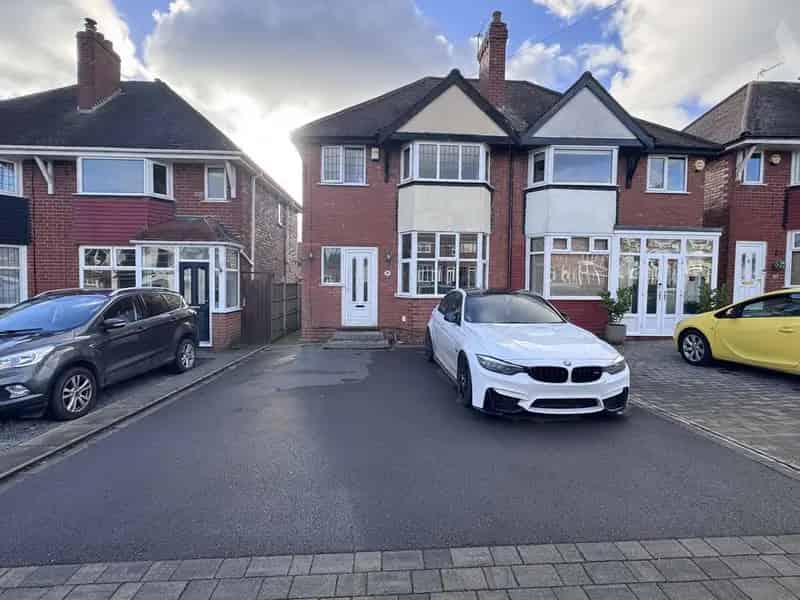 3 Bedroom Semi Detached House For Sale