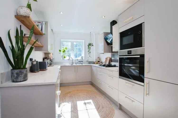 2 Bedroom Apartment near Beach For Sale