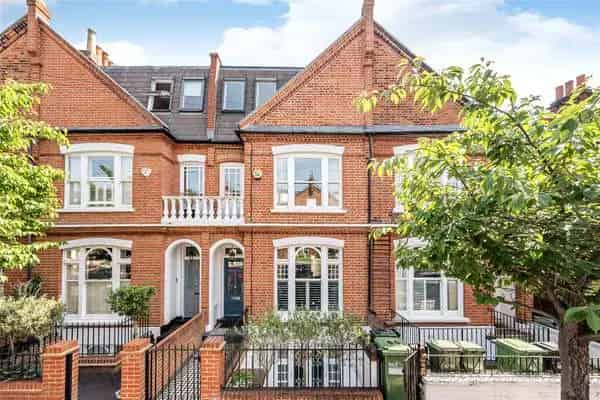 Stylish Family Home in Fulham with Large Garden and Media Room