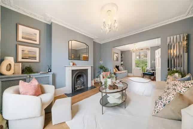 5 Bedroom Georgian House Barnsbury Conservation Area London