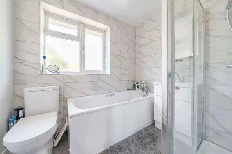 3 Bed House for Sale near Camberley Town Centre