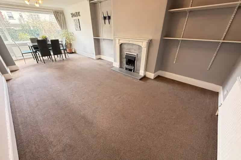 Six Bedroom Semi-Detached House Crossgates