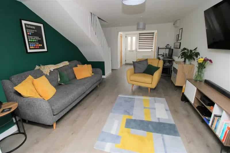1 Bedroom House For Sale High Specification South Facing Garden