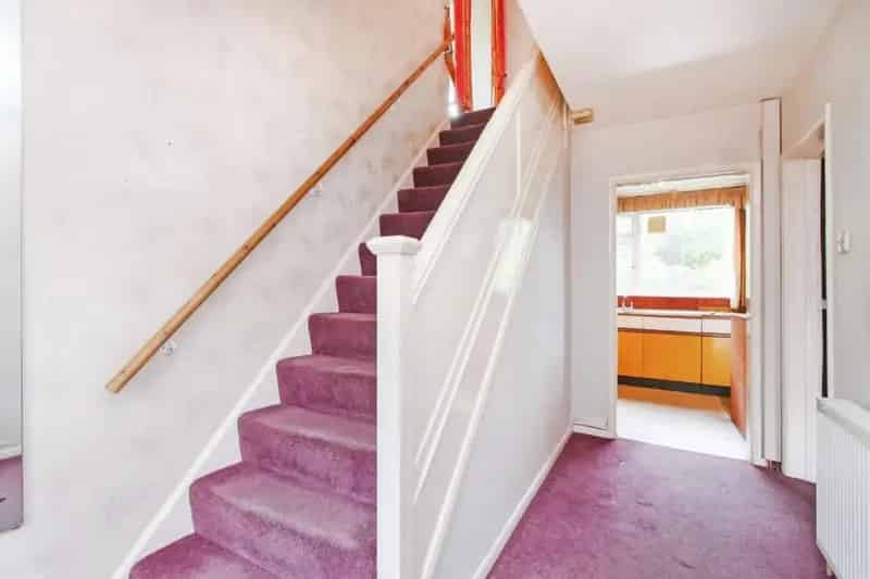 5 Bedroom Family Home For Sale Needs Modernisation
