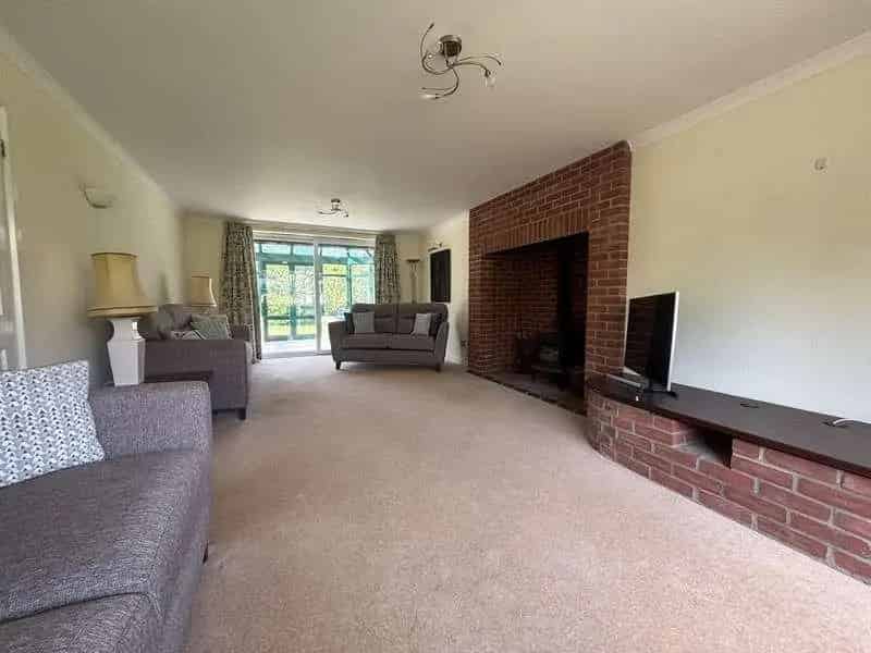 4 Bed Detached House for Sale