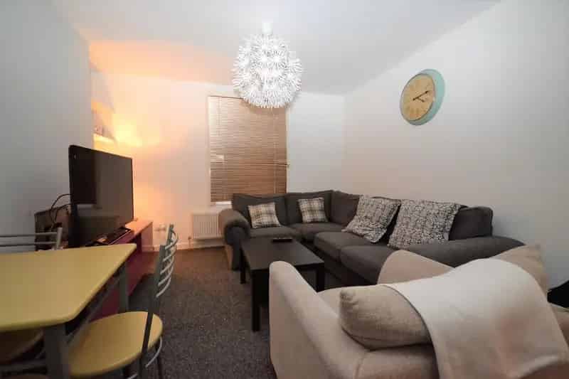 2 Bedroom Student House to Let Gloucester City Centre