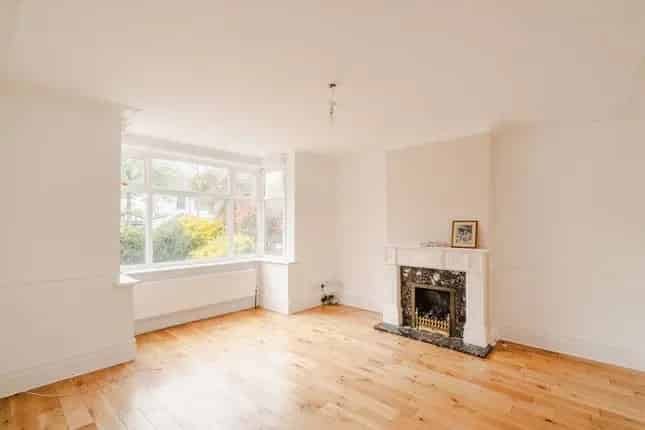Semi Detached House for Sale in Westbury on Trym Bristol