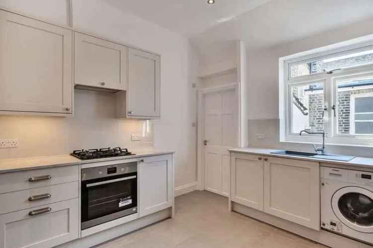 2 Bed Flat for Sale Near River Thames