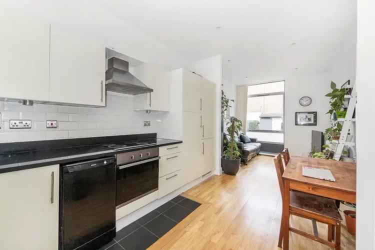 2 Bedroom Apartment House to Rent South City Court