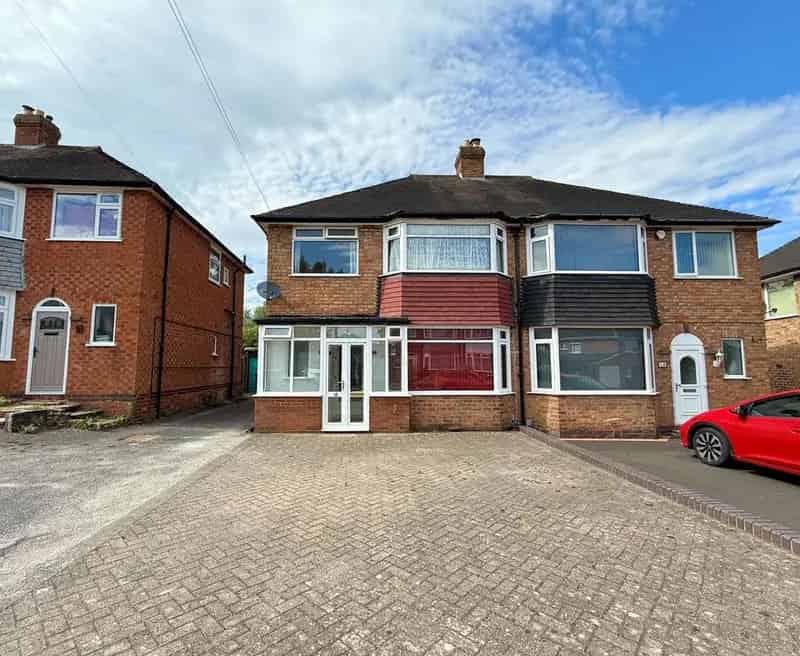 3 Bedroom Semi Detached House For Sale