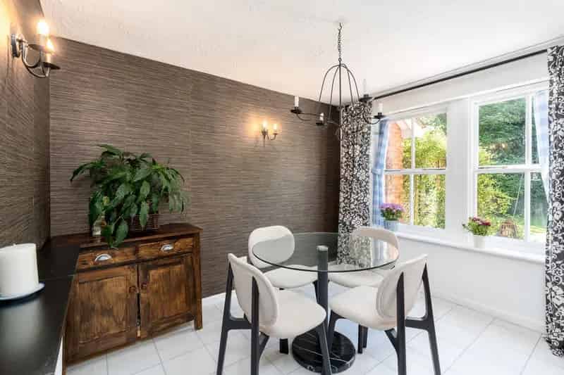 3 Bedroom Detached House in Solihull