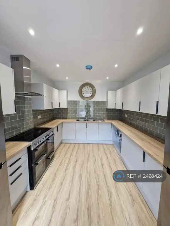 9 Bedroom Detached Student House 25 26 Academic Year