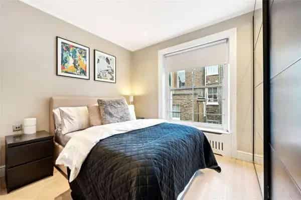 1-Bed Apartment West Kensington High Specification