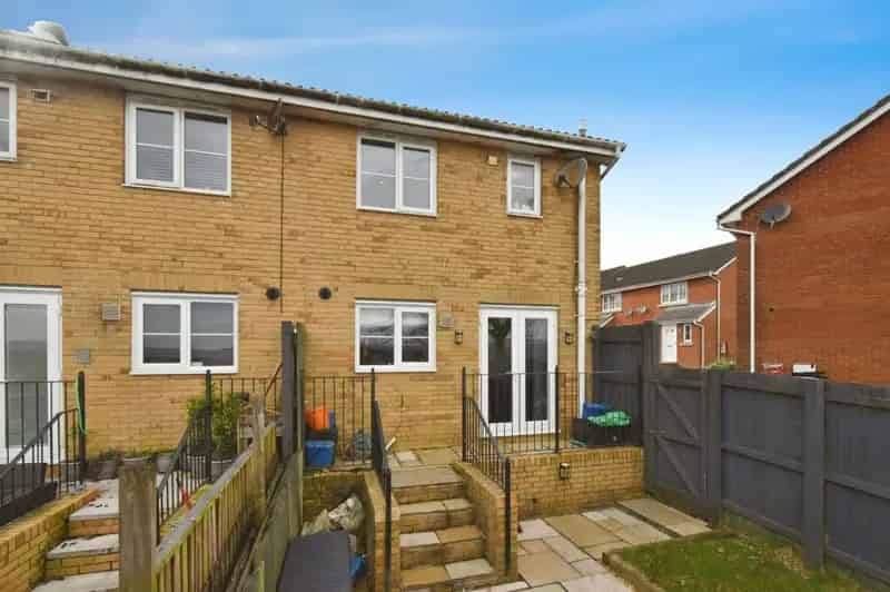 2 Bedroom End Terrace House For Sale