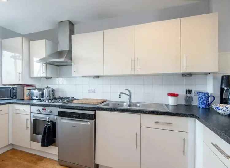 Grade II Listed Pegasus House Home Near Plaistow Station