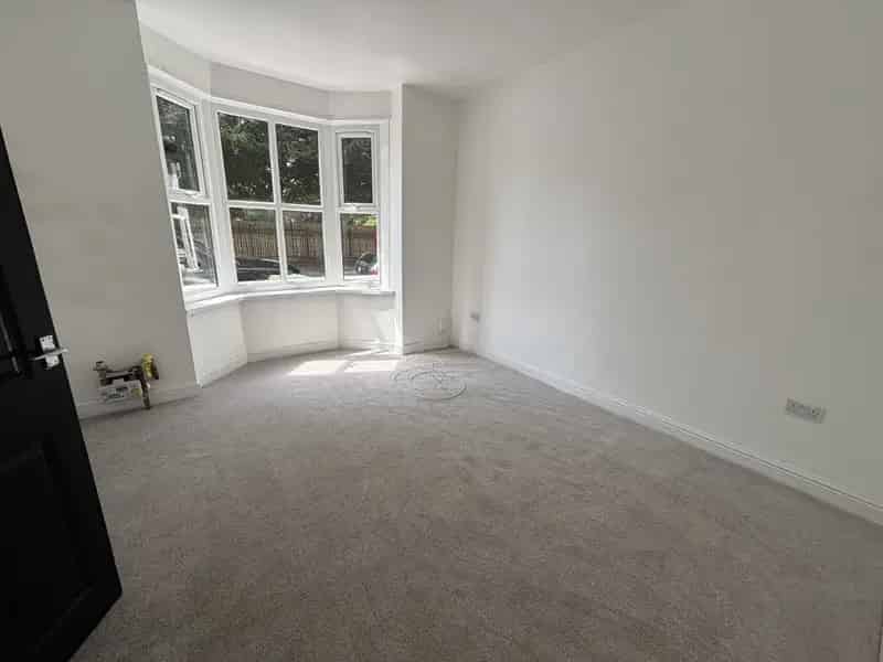 Newly Refurbished 3 Bed House with Designated Parking Available August