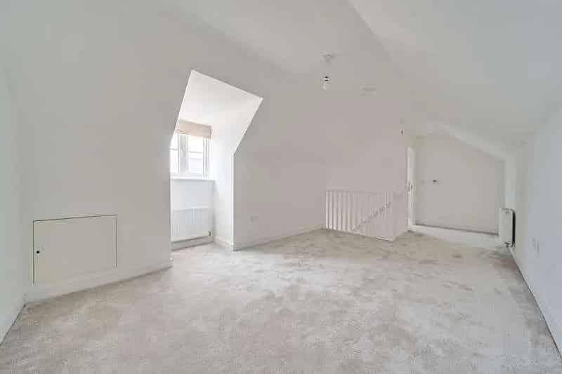 5 Bed Detached House for Sale