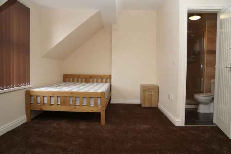 1 Bedroom House Share En-Suite Room