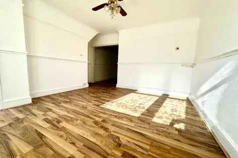 3 Bedroom House in Dagenham RM10