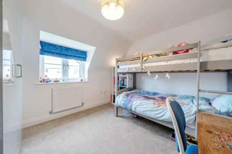 4 Bed Detached House For Sale