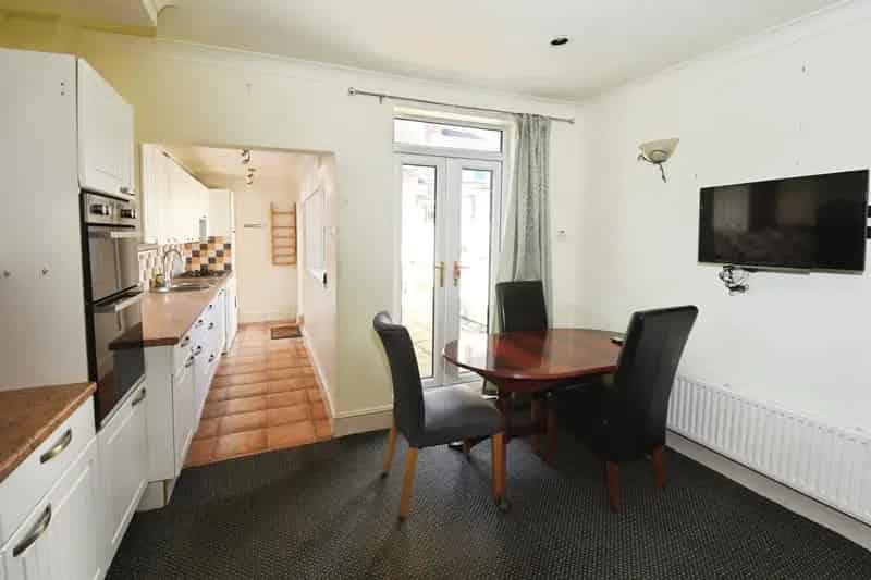 2-Bed Terraced House For Sale Near Amenities and Transport