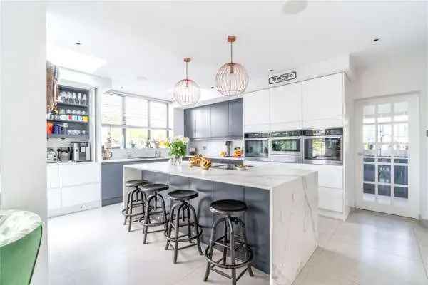 Luxury Family Home in Regency Close Bishop's Stortford