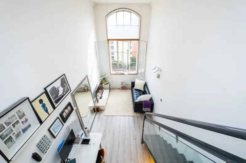 1 Bedroom Duplex Apartment Bow Quarter London