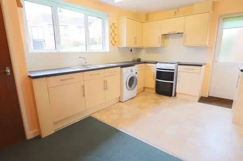 3 Bedroom Semi Detached Bungalow House to Rent