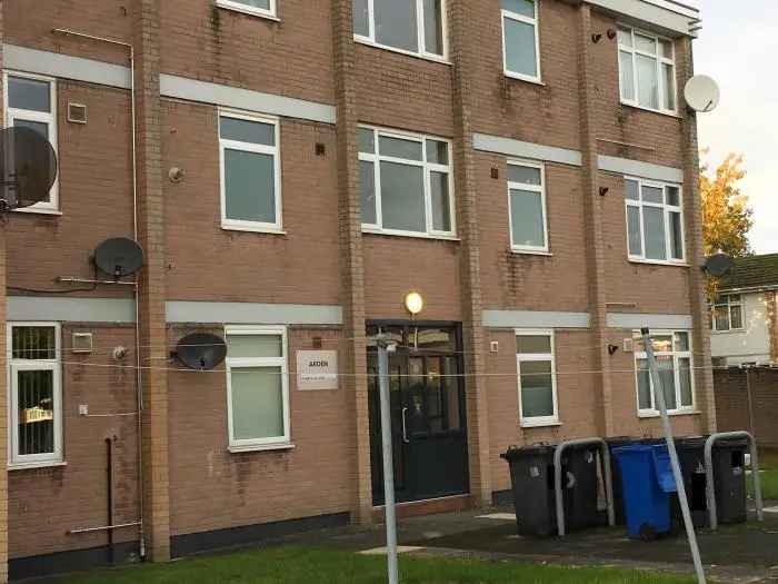 1 Bed Flat in Widnes Hough Green Near M56 M62