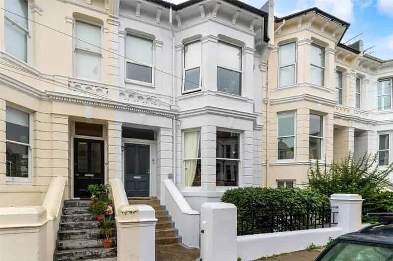 1 Bedroom Apartment for Sale