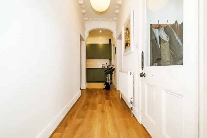 3-Bedroom House Richmond Road Worthing Modern Kitchen Parking