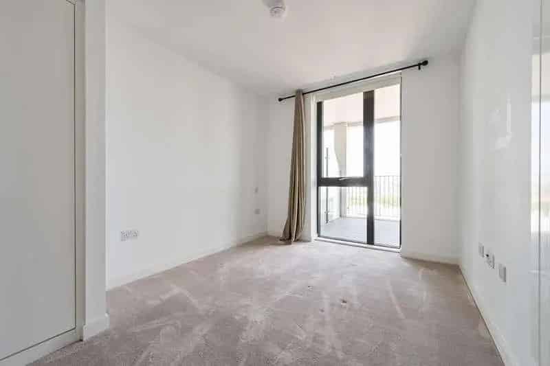 3 Bed Flat for Sale Royal Wharf London