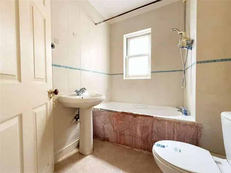 2 Bed Flat for Sale Ipswich Town Centre Cash Buyers Preferred