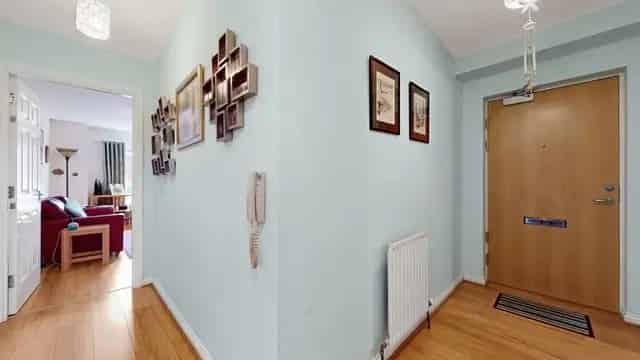 2 Bedroom Flat for Sale Near Neilston Road