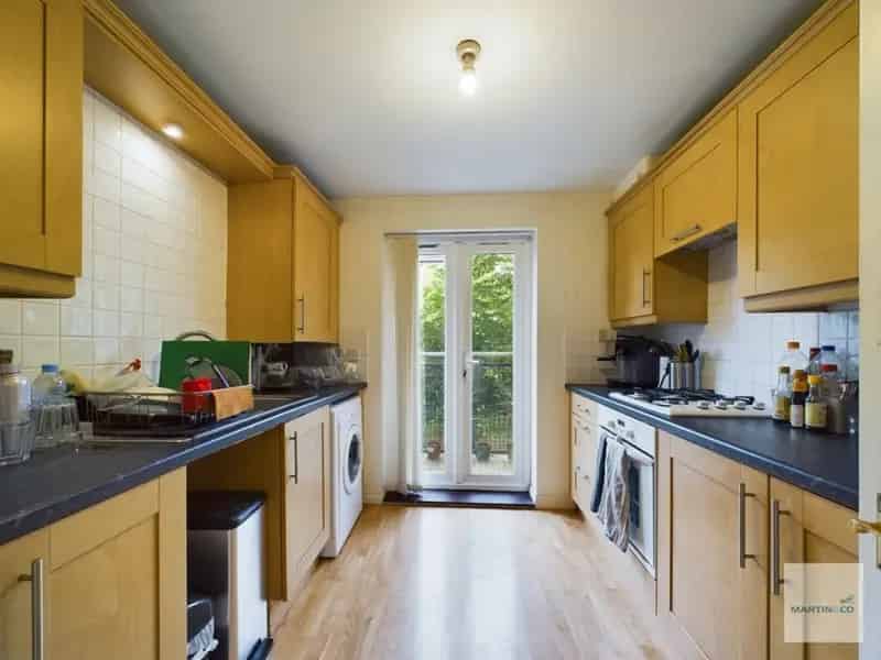 2 Bedroom Flat For Sale