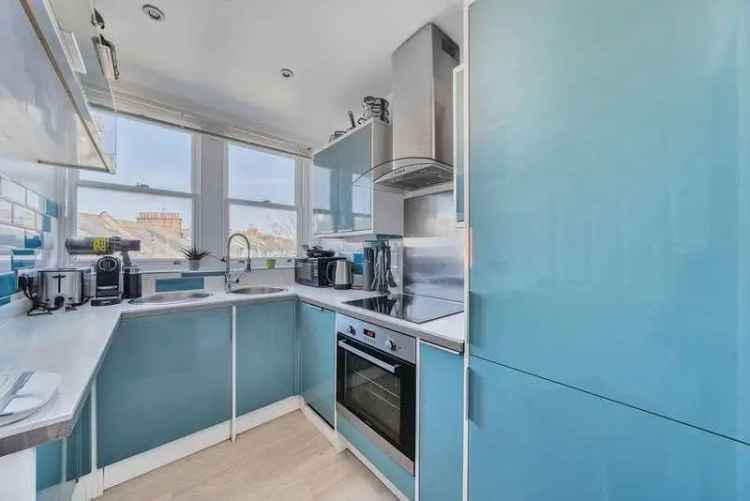 2 bed flat for sale