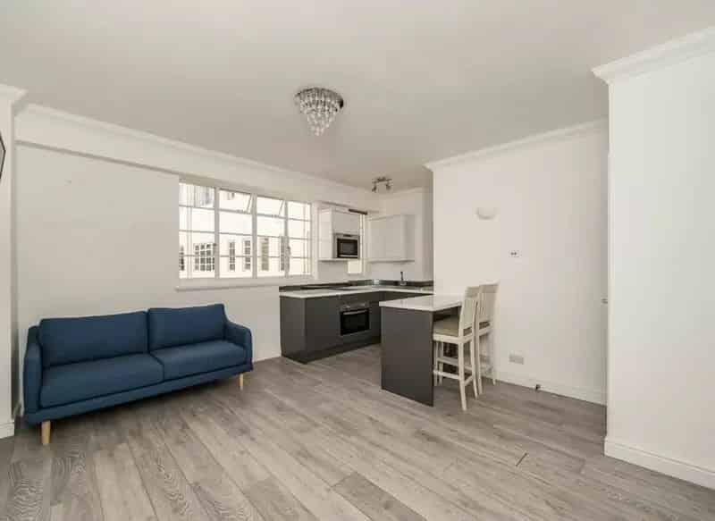 Chelsea Studio Flat Near Sloane Square Tube