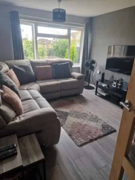 Spacious Pet-Friendly Flat Near Priory Park