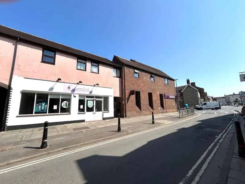 Bicester Market Square Retail Unit For Lease