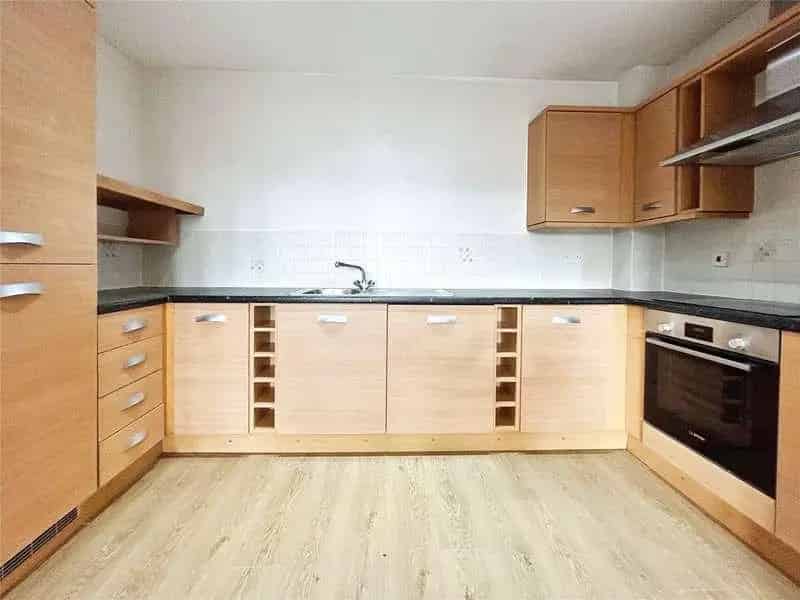 1 Bed Flat for Sale Evesham Chain Free Near Town Centre